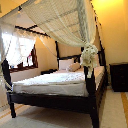 Lori Beach Inn Seminyak Extérieur photo