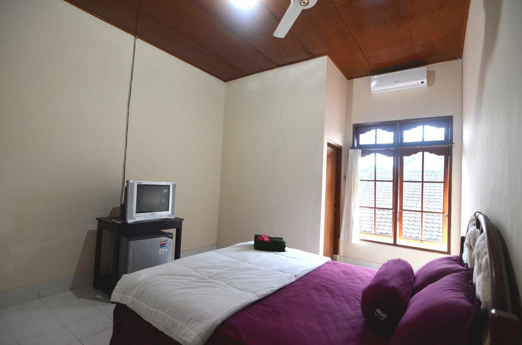 Lori Beach Inn Seminyak Extérieur photo