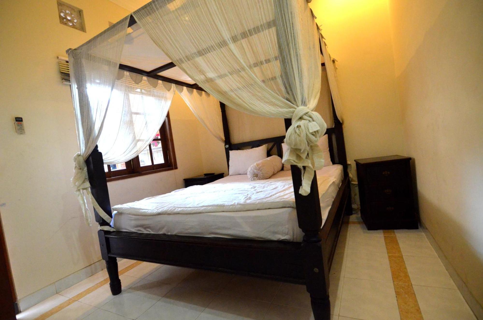 Lori Beach Inn Seminyak Extérieur photo