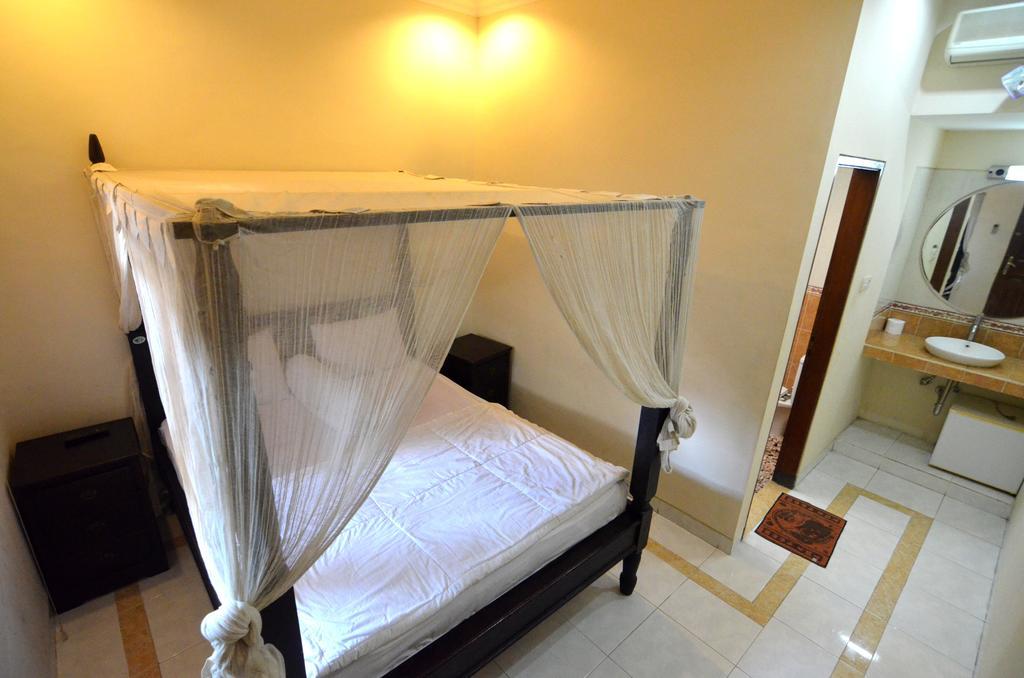 Lori Beach Inn Seminyak Extérieur photo